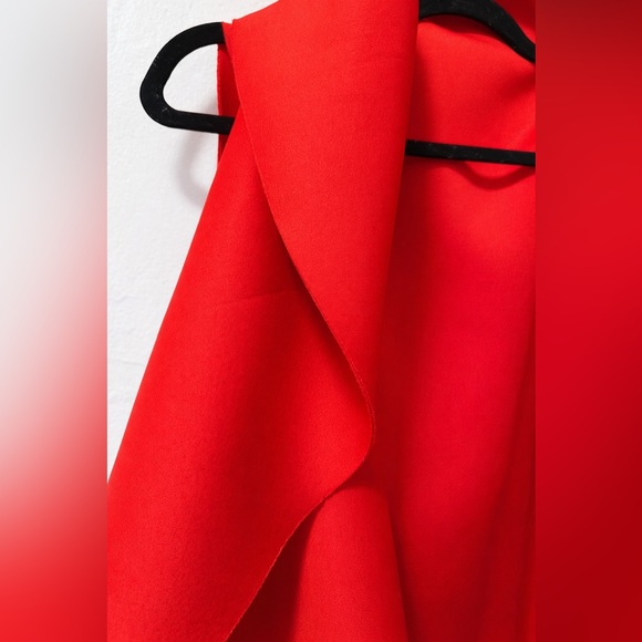 Red Waterfall Cape Vest / Draped “Capă” Statement Layer (Boutique) - Picture 3 of 4